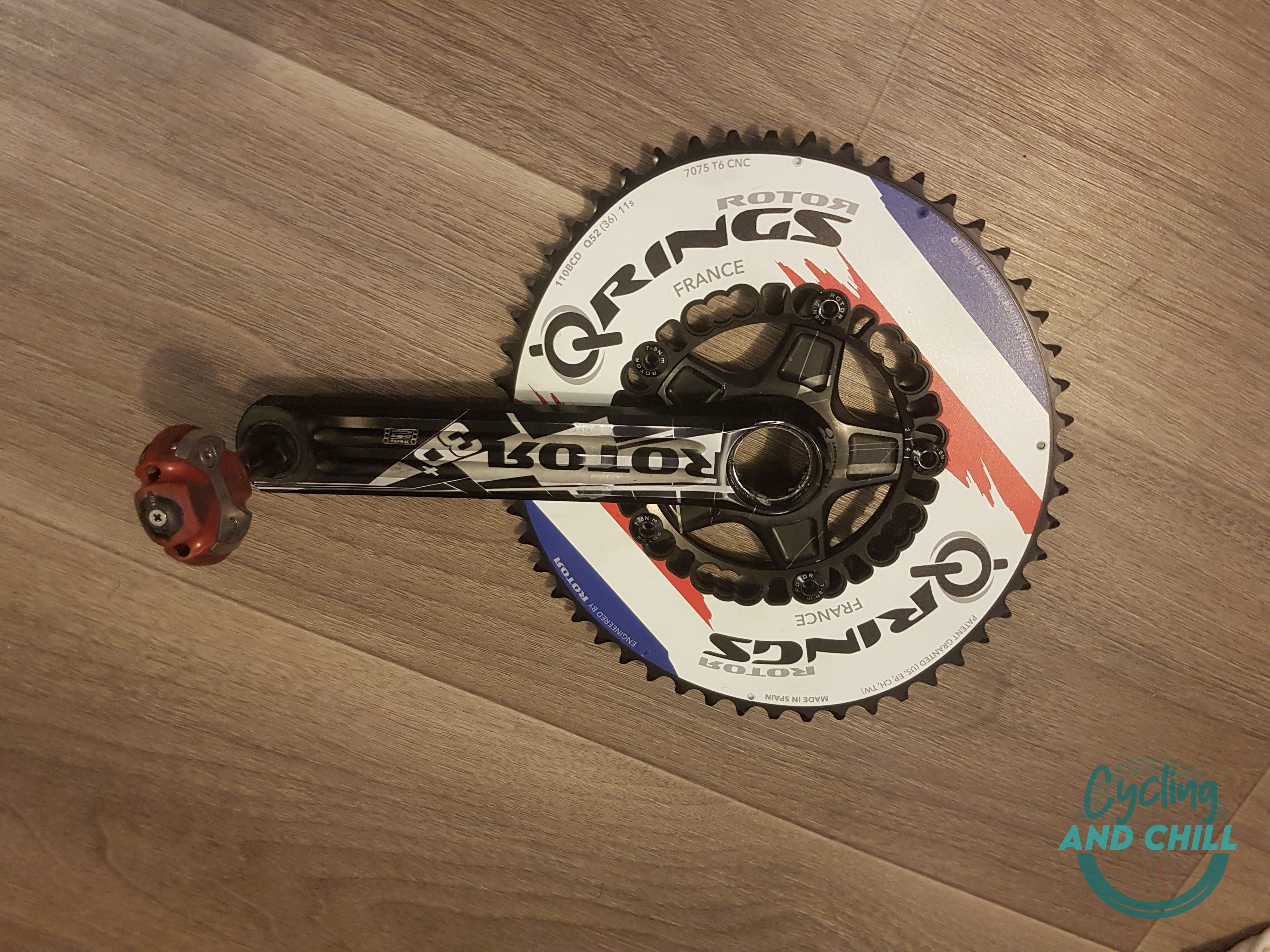 Plateaux Q-Ring aux couleurs de la France.
Cycling And Chill